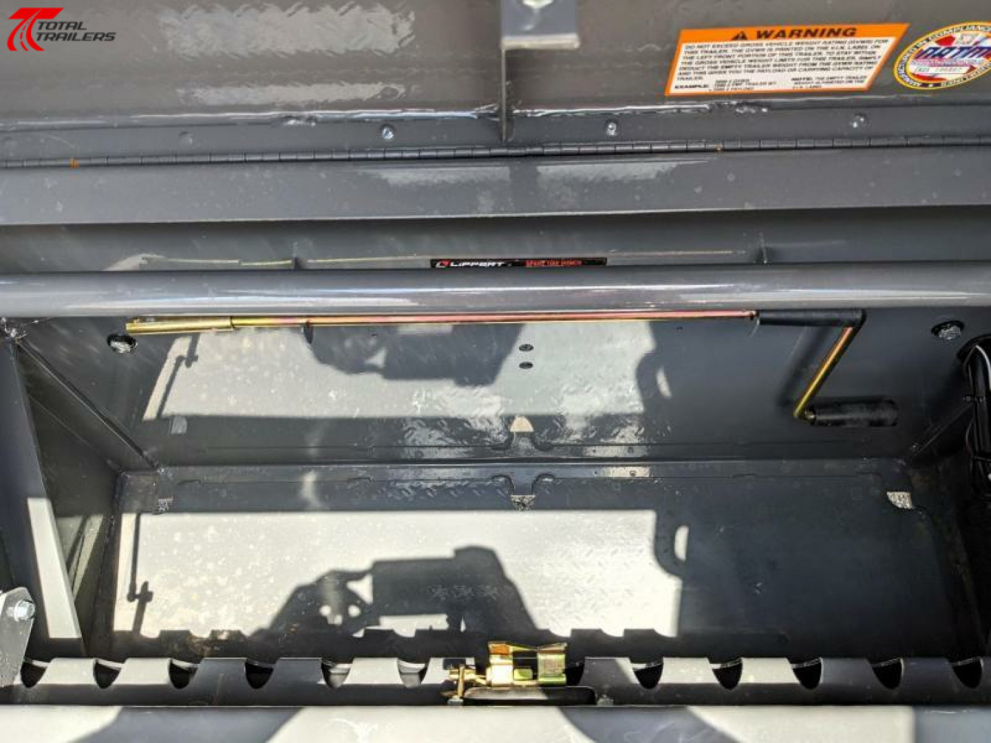 Diamond C 40ft Gooseneck Flatbed Trailer - Image 7