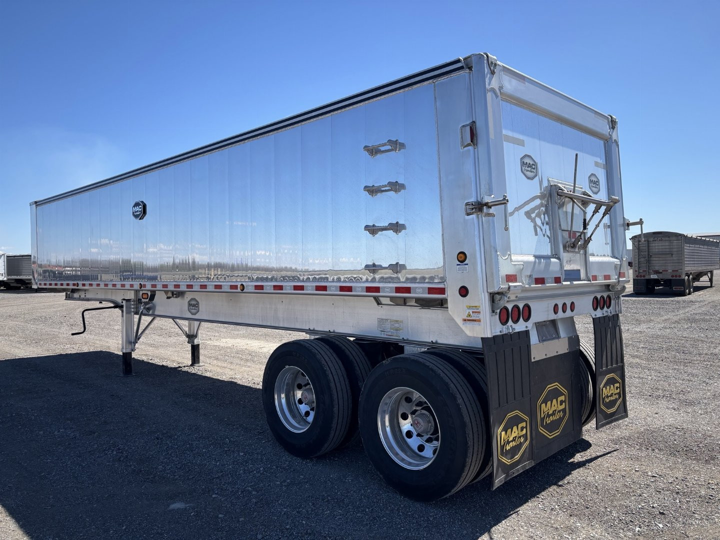 2026 MAC Trailers 34ft Semi Dump Trailer