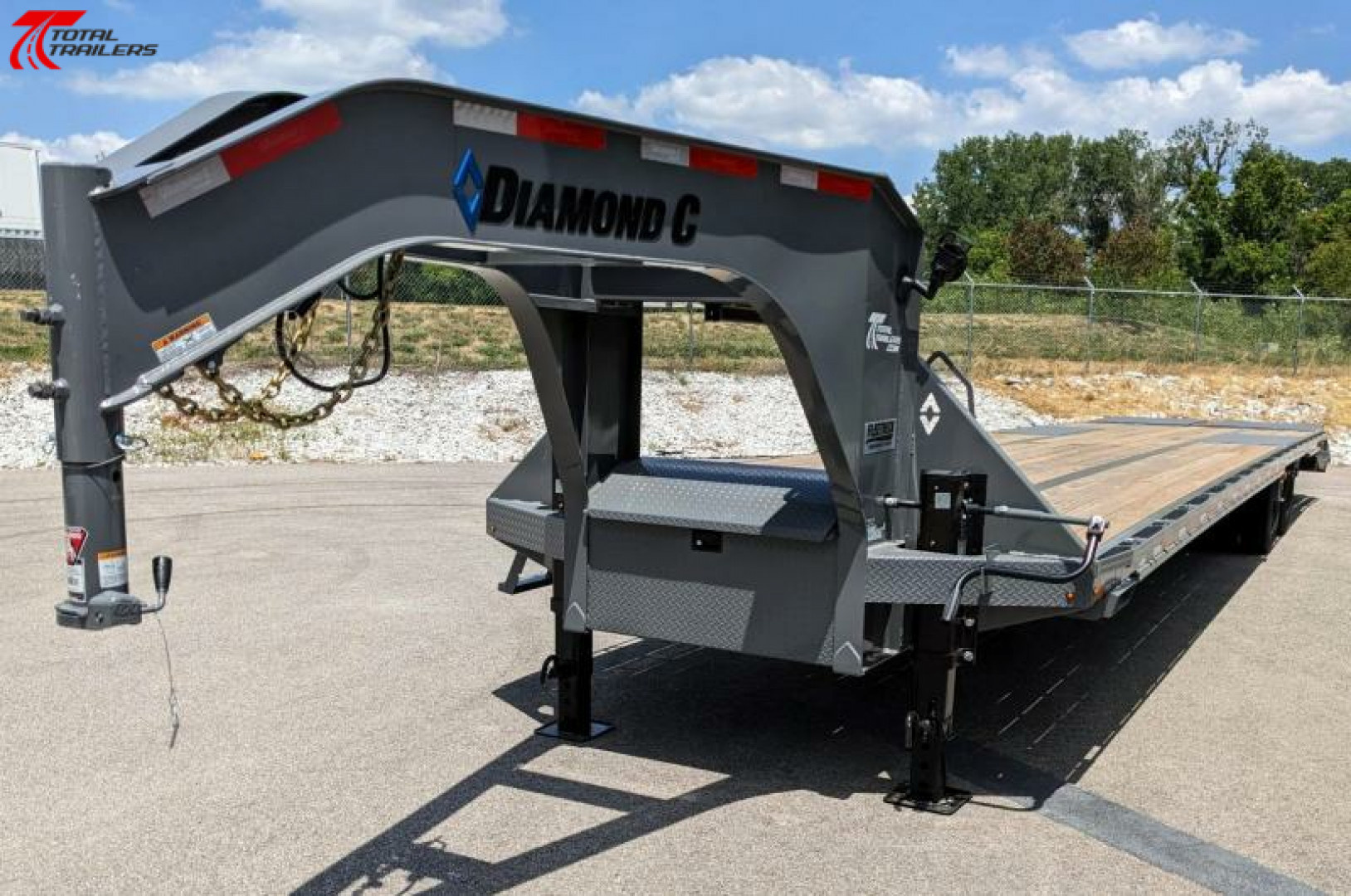 Diamond C 40ft Gooseneck Flatbed Trailer