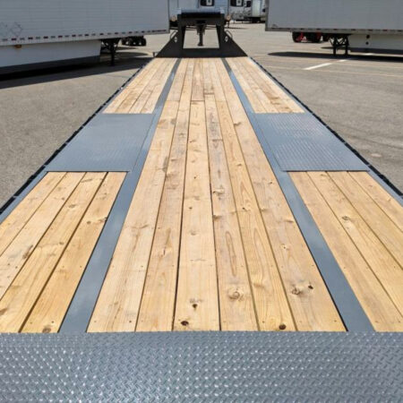 Diamond C 40ft Gooseneck Flatbed Trailer - Image 14
