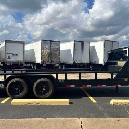 2021 Delco 20 ft Gooseneck Trailer