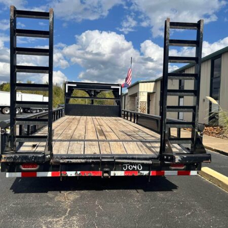 2021 Delco 20 ft Gooseneck Trailer