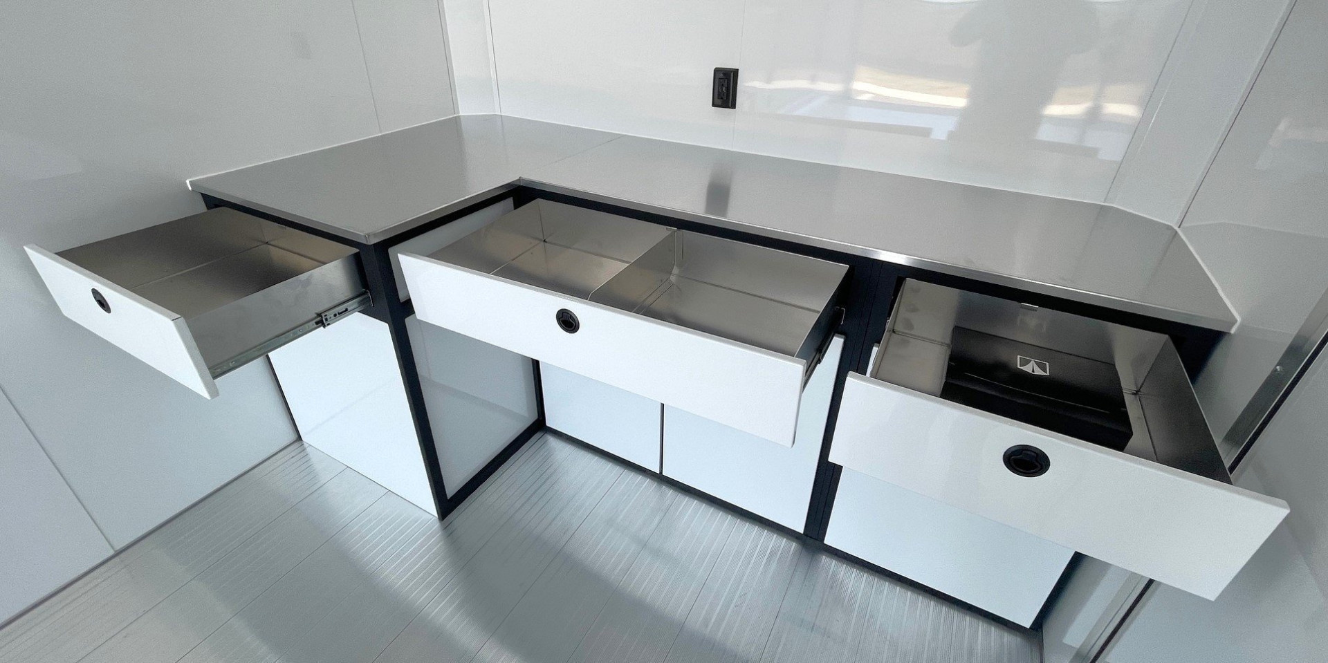 ATC 28ft RoM 500 Premier Aluminum Car Racing Trailer