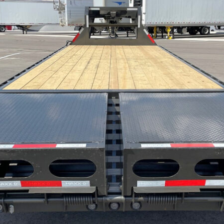Maxx D GSX 25ft Gooseneck Flatbed Trailer 18K GVWR