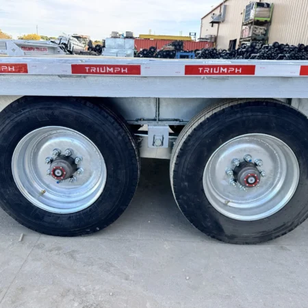 25 Foot Galvanized Deckover Trailer Full Width Ramps