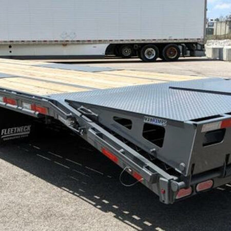 Diamond C 40ft Gooseneck Flatbed Trailer
