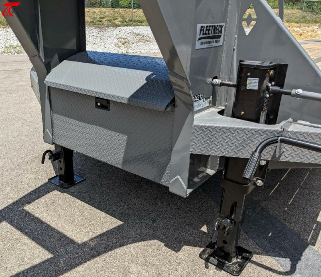 Diamond C 40ft Gooseneck Flatbed Trailer - Image 6