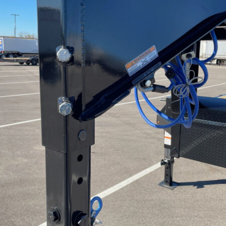 Diamond C 40ft Gooseneck Flatbed Trailer 18k GVWR