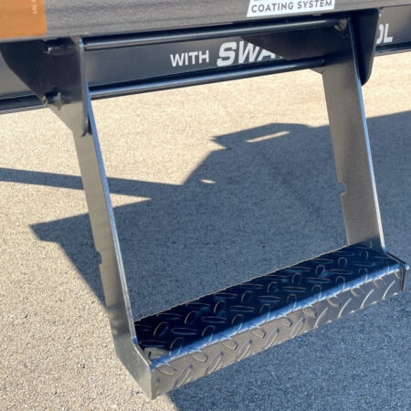 Diamond C 32ft Gooseneck Flatbed Trailer