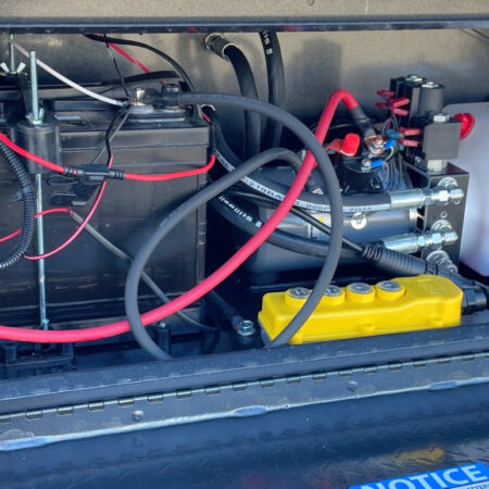 Diamond C 32ft Flatbed Gooseneck Trailer