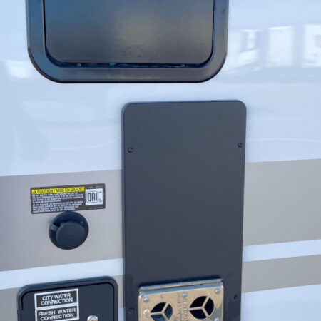 ATC 2816 PLa 550 Aluminum Toy Hauler