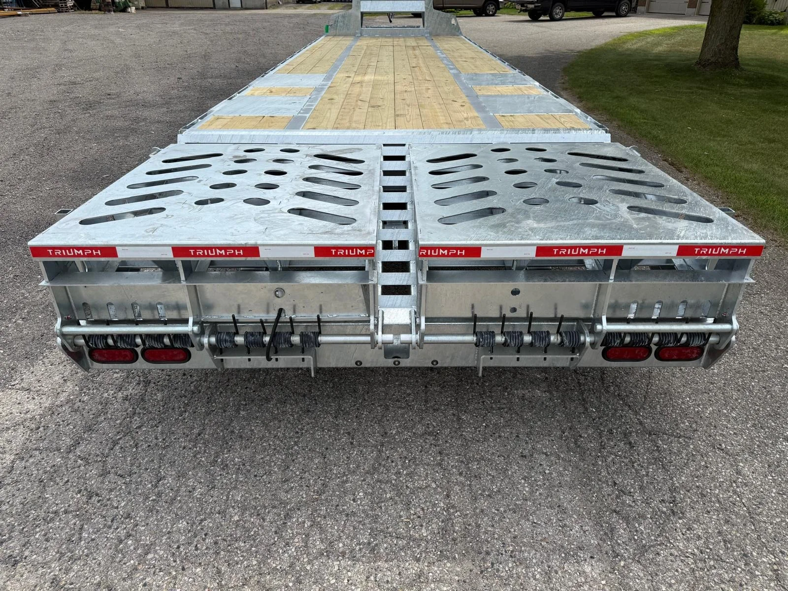 30ft Gooseneck Deckover Trailer 32k Galvanized 16 Ton