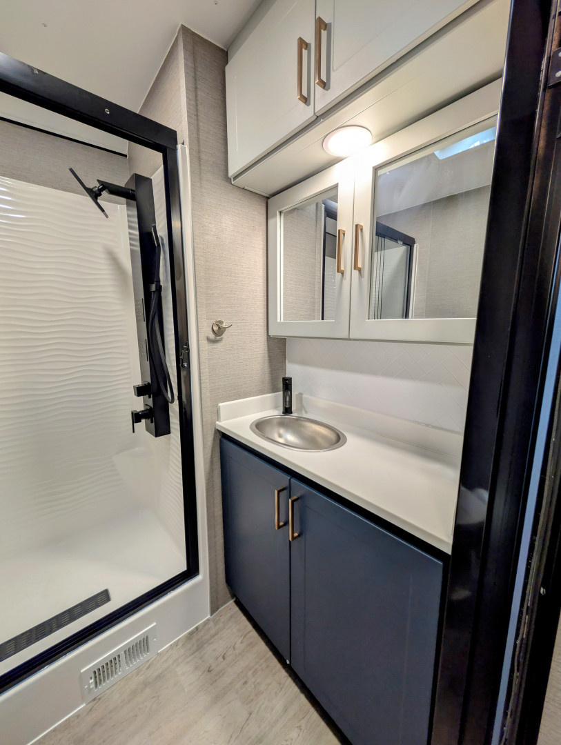 ATC PLA 700 Aluminum Gooseneck Toy Hauler