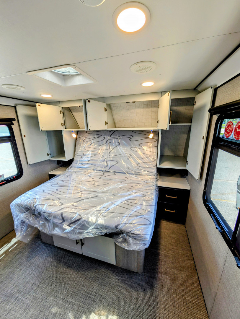 ATC PLA 700 Aluminum Gooseneck Toy Hauler