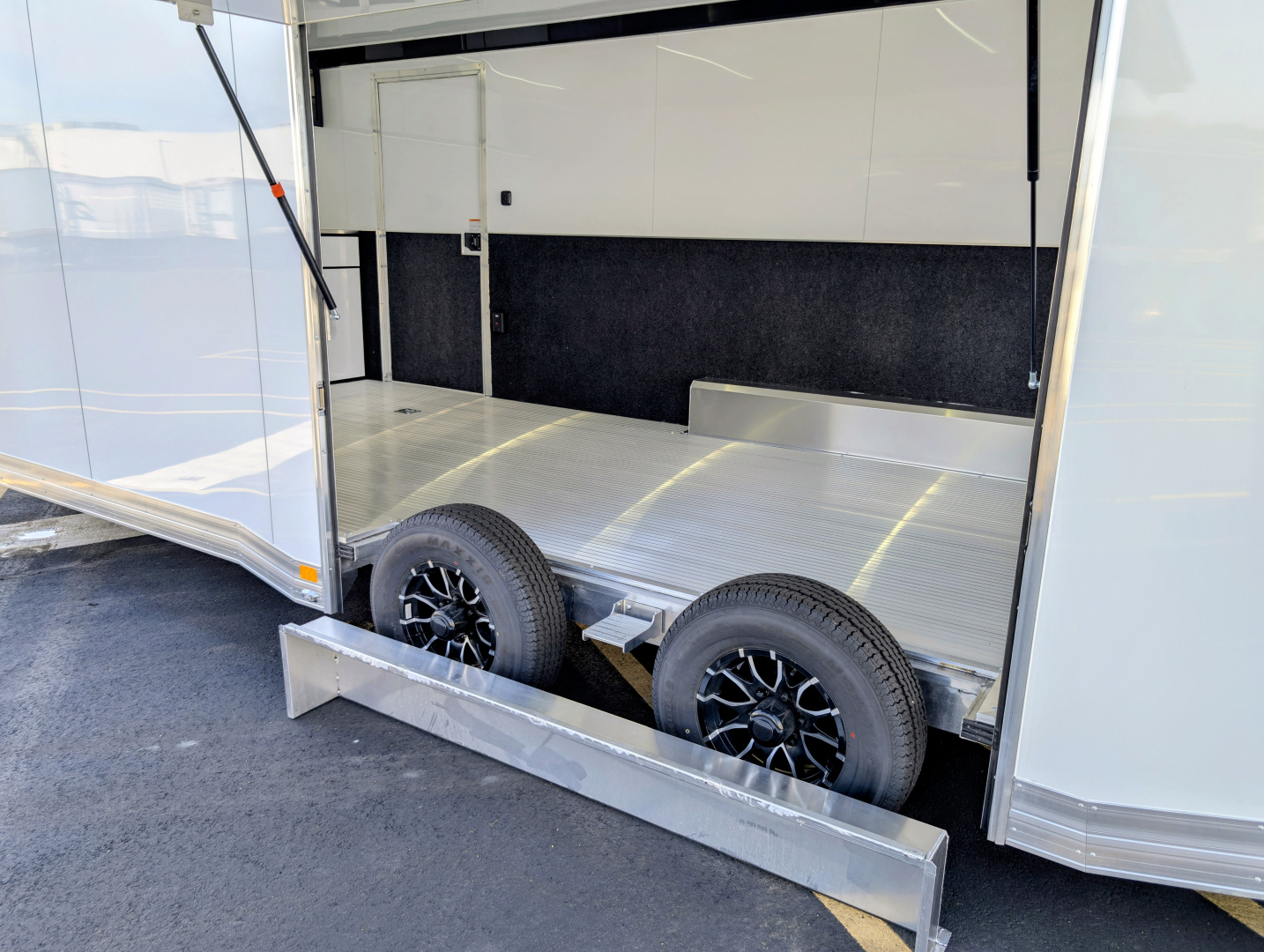 ATC 24ft RoM 500 Aluminum Car Racing Trailer