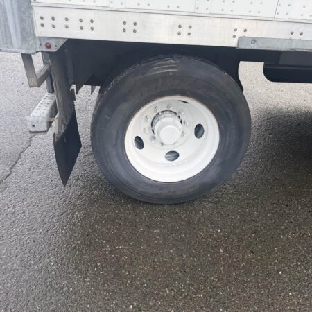 2019 Wabash 28 ft Dry Van Trailer - Image 3
