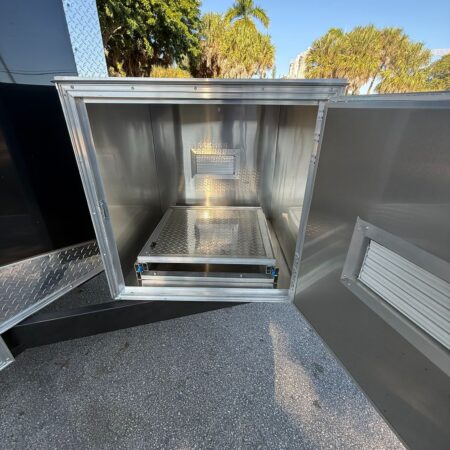 2026 Hook & Line 8.5 x 16 Enclosed Concession Trailer - Image 18